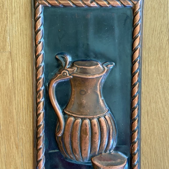 Vintage Pair of Copper and Black Walk Decor - Picture 9 of 15